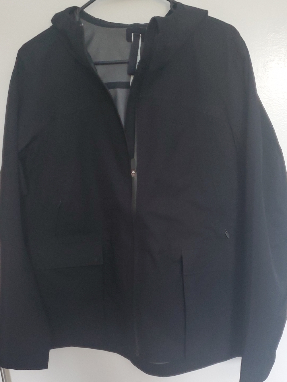New lululemon athletica Women Or Men's Black Hooded Athletic Jacket